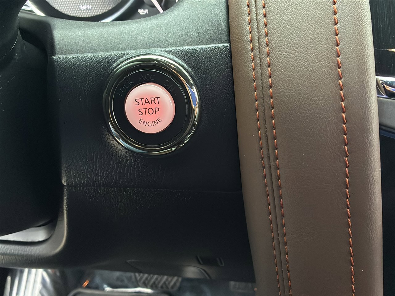 Used 2020 Nissan Armada Platinum w/ Platinum Reserve Package image 31