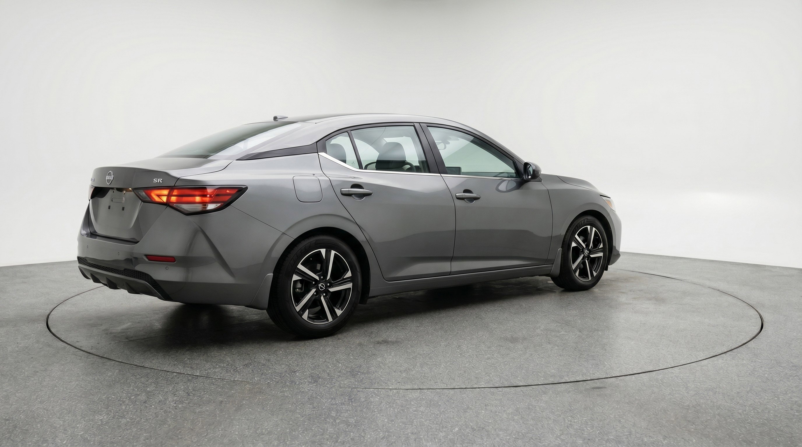 Used 2025 Nissan Sentra SV FWD image 9
