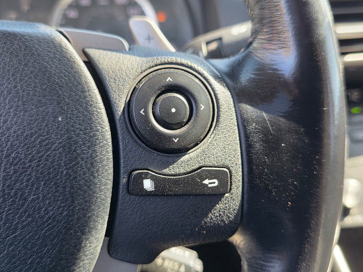 Used 2016 Lexus IS 200t RWD image 23