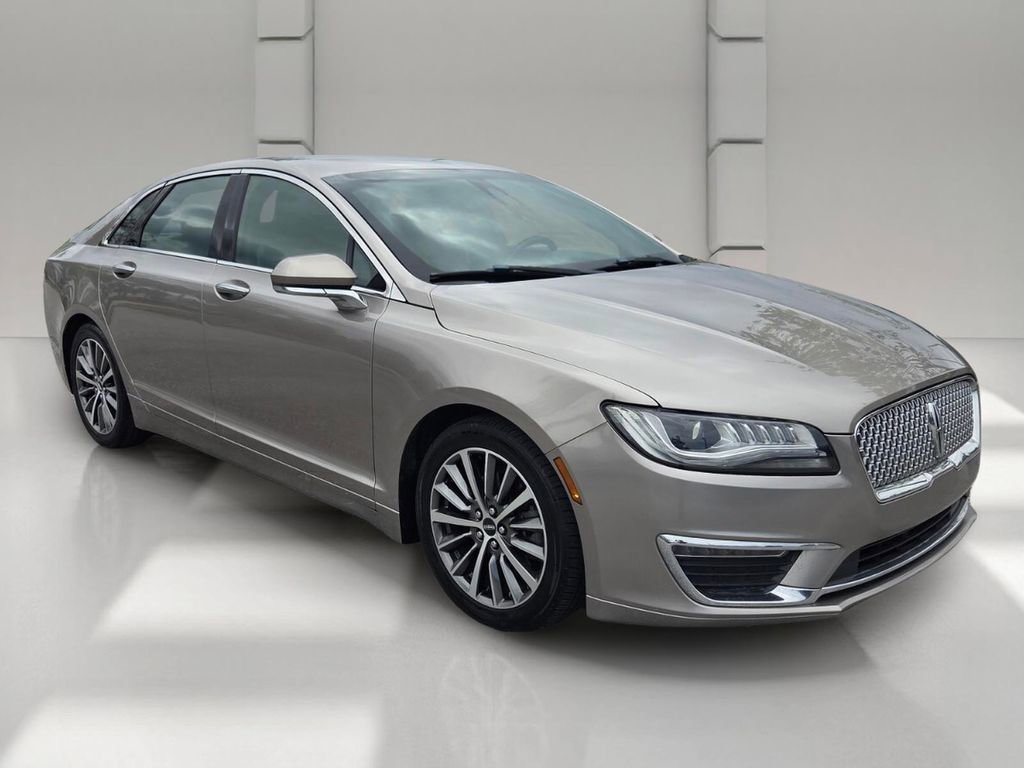 Used 2019 Lincoln MKZ Reserve FWD image 2