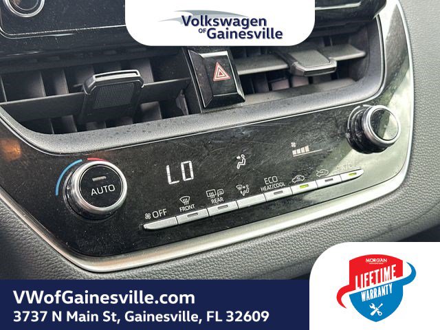 Used 2020 Toyota Corolla LE FWD image 16