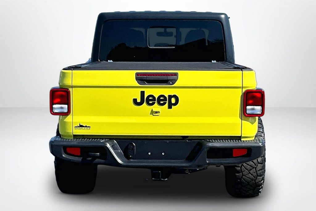 Used 2023 Jeep Gladiator Sport AWD/4WD image 7
