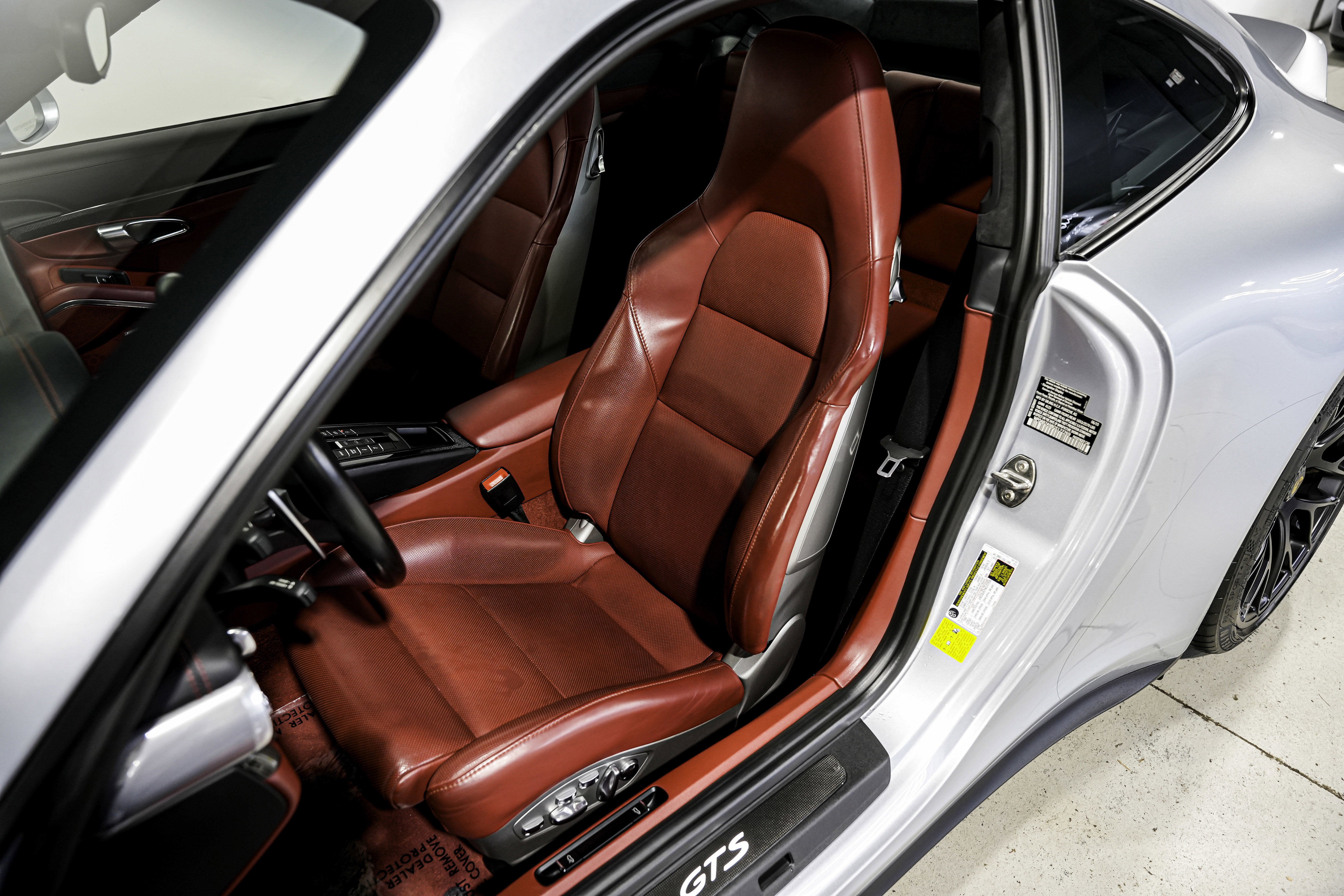 Used 2016 Porsche 911 Carrera GTS image 22