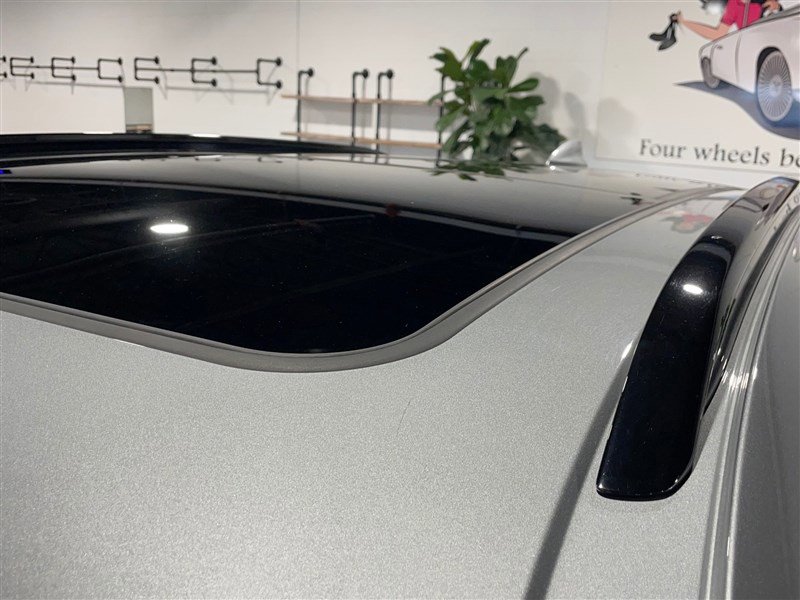 Used 2023 Buick Envision Essence w/ Sport Touring Package image 11