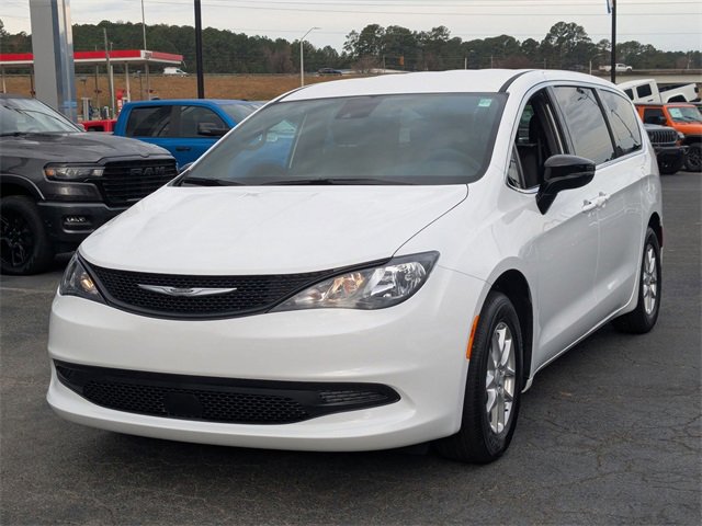 New 2026 Chrysler Voyager LX image 4