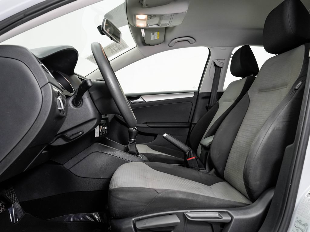 Used 2017 Volkswagen Jetta S w/ Jetta S Cold Weather Package FWD image 6