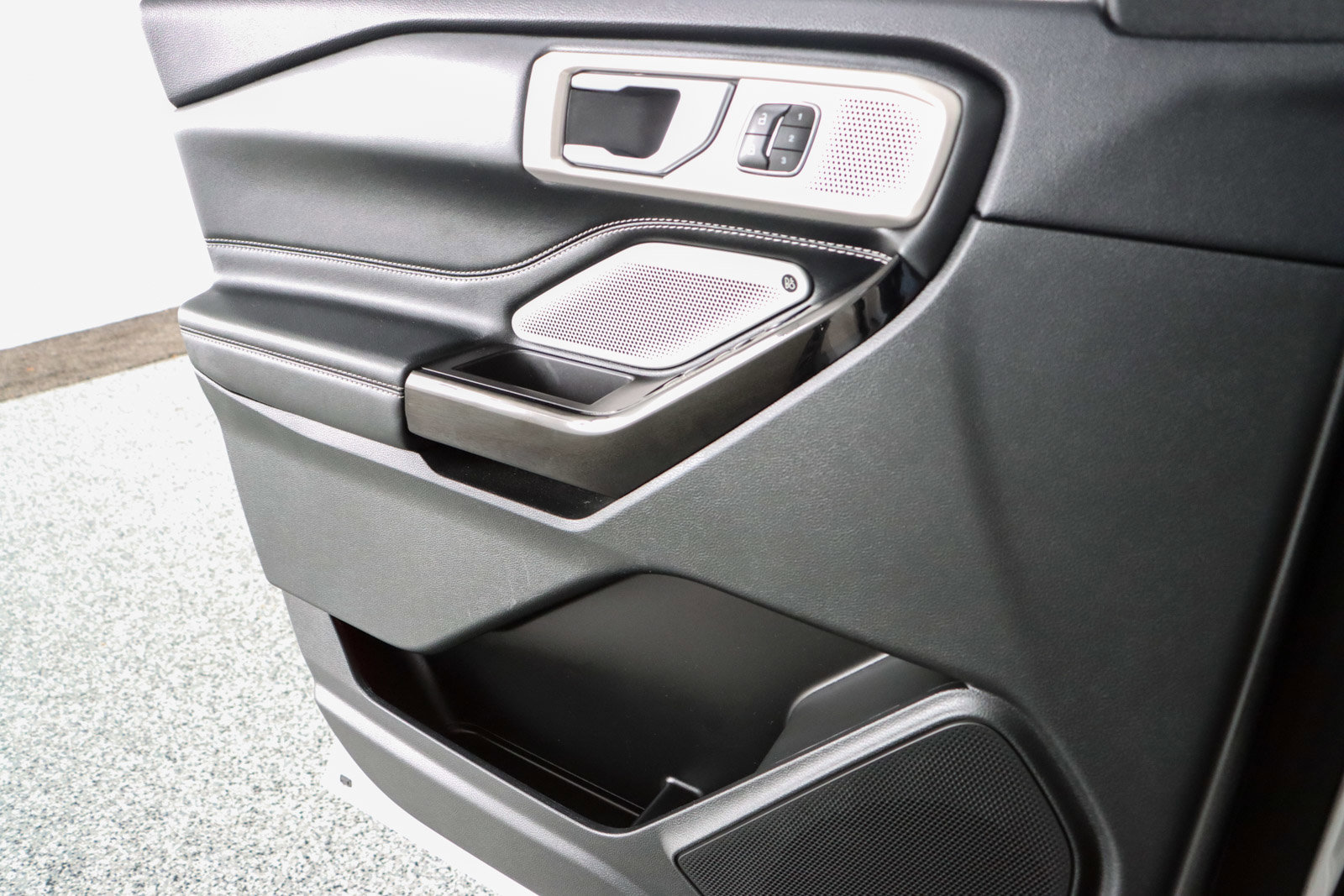 Used 2023 Ford Explorer ST w/ Equipment Group 401A AWD/4WD image 22