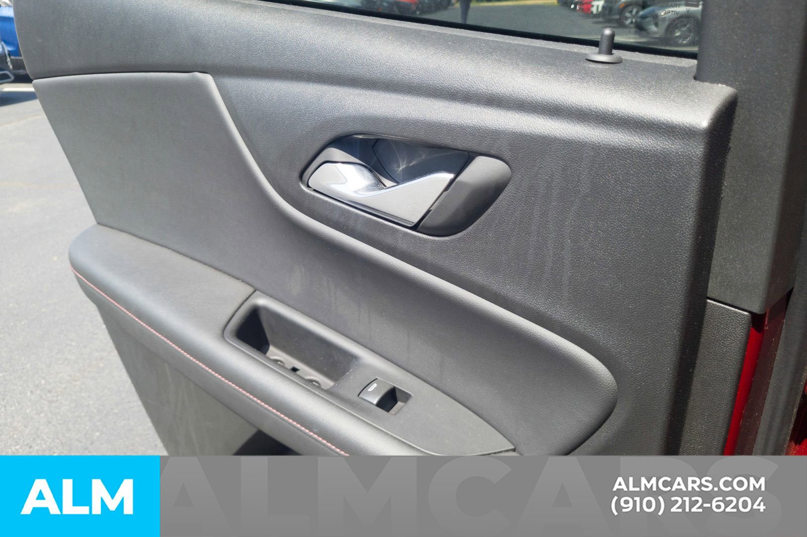 Used 2025 Chevrolet Blazer RS FWD image 23