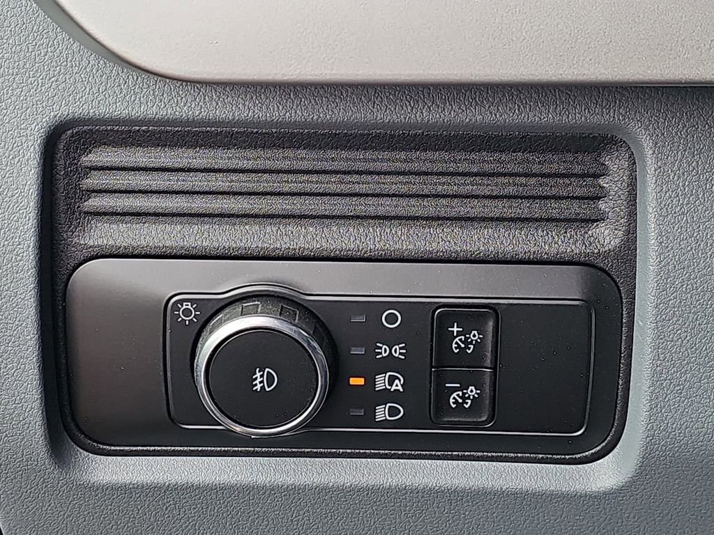 New 2025 Ford F350 XL w/ XL Chrome Package image 27