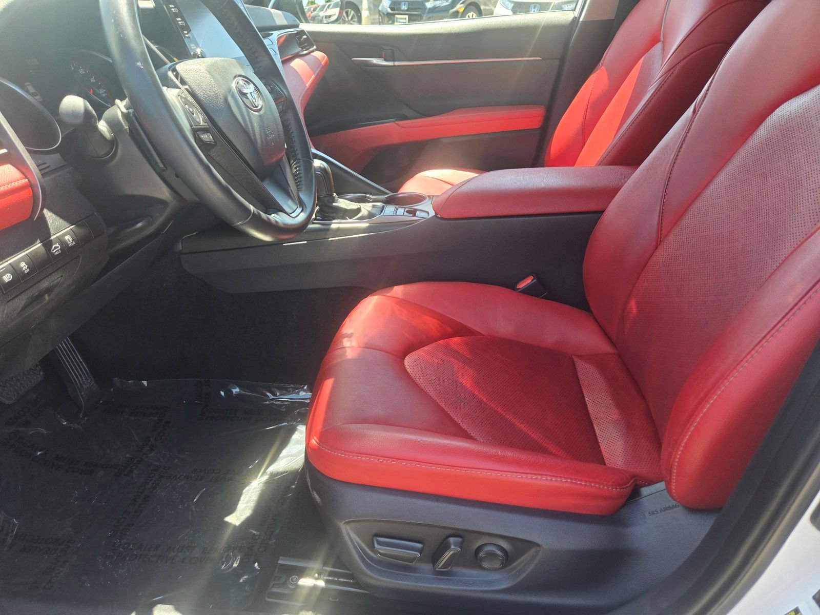 Used 2023 Toyota Camry XSE FWD image 11
