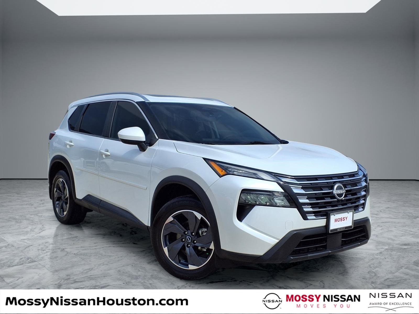 Used 2024 Nissan Rogue SV w/ SV Premium Package image 1