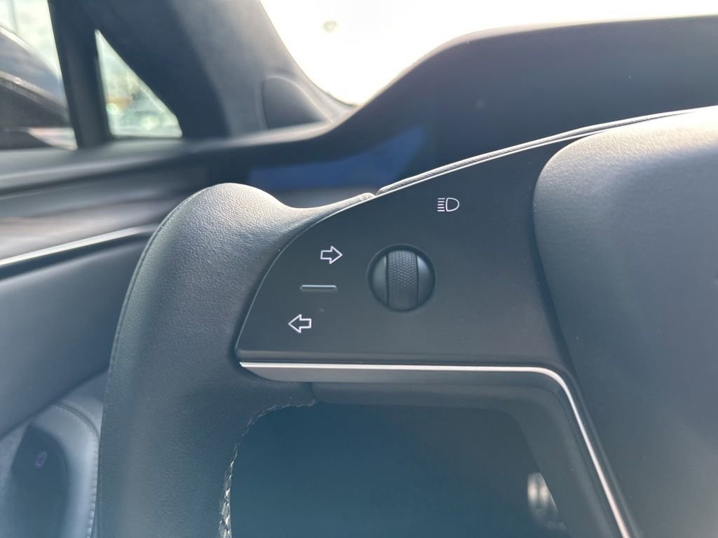 Used 2022 Tesla Model S image 22