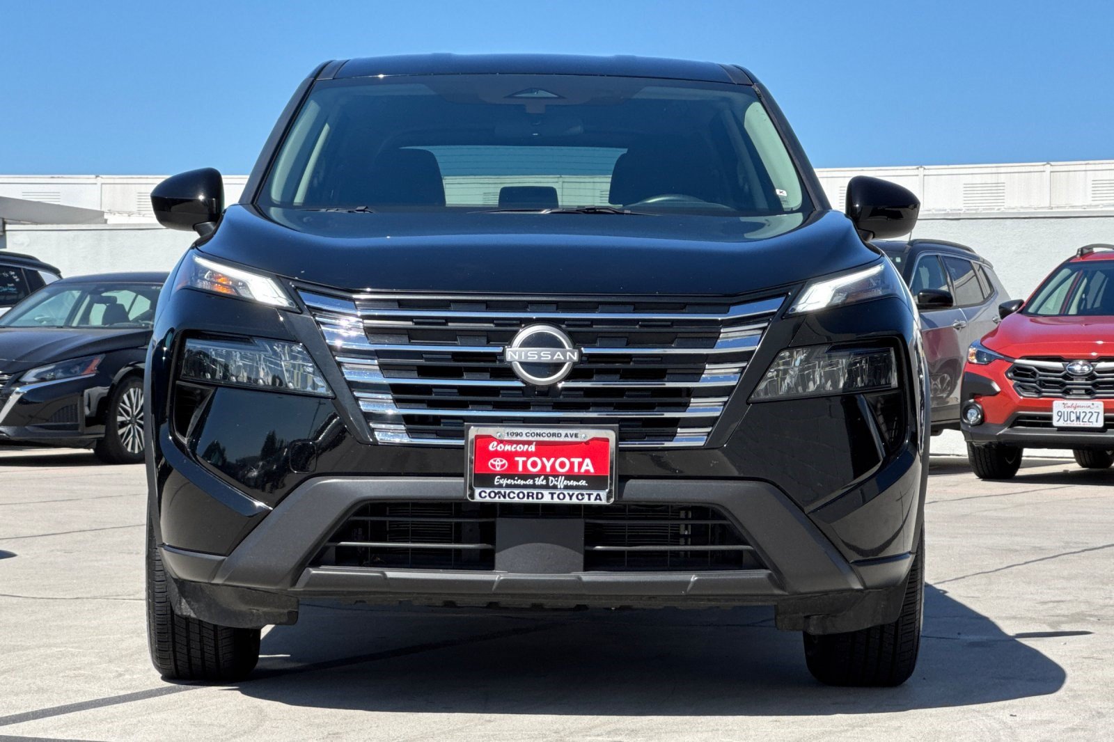 Used 2025 Nissan Rogue SV AWD/4WD image 5