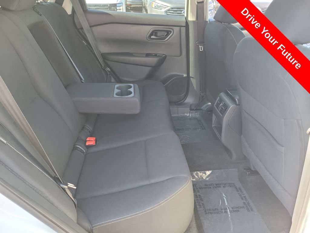 Used 2024 Nissan Rogue S FWD image 20