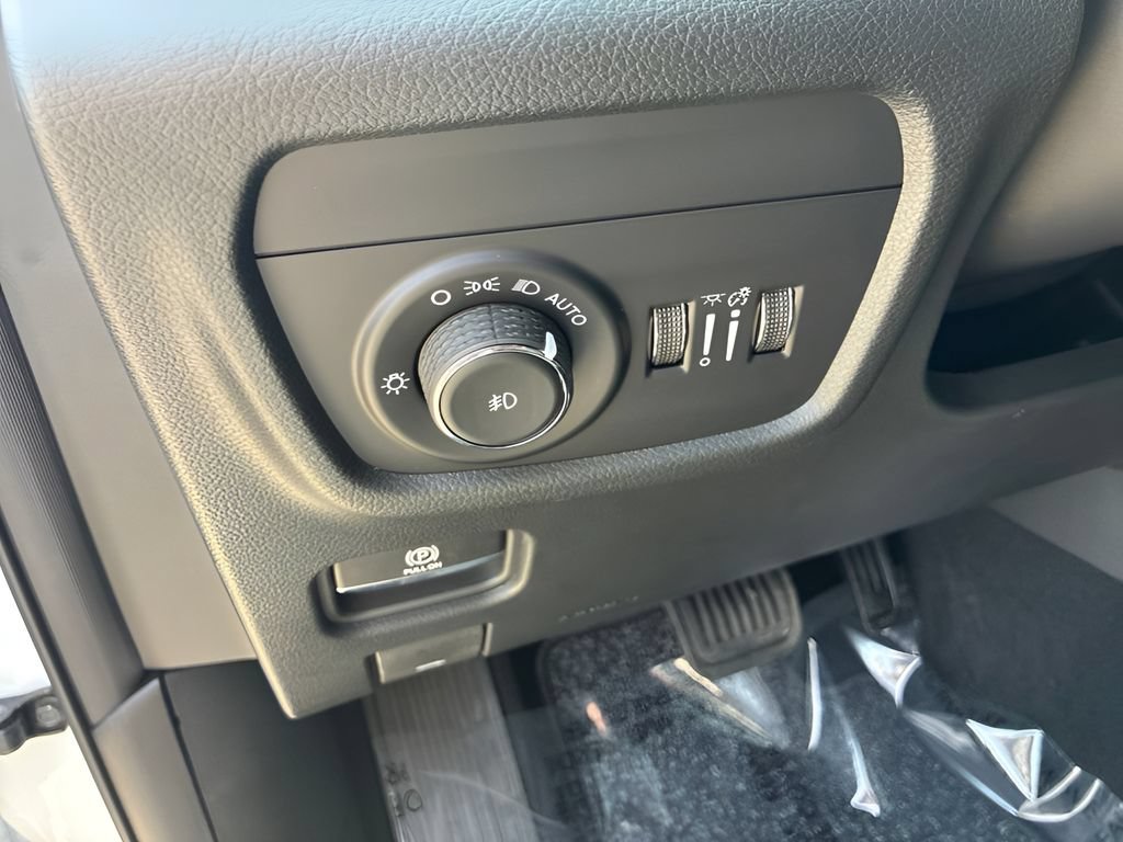 New 2026 Jeep Grand Cherokee L Limited AWD/4WD image 22