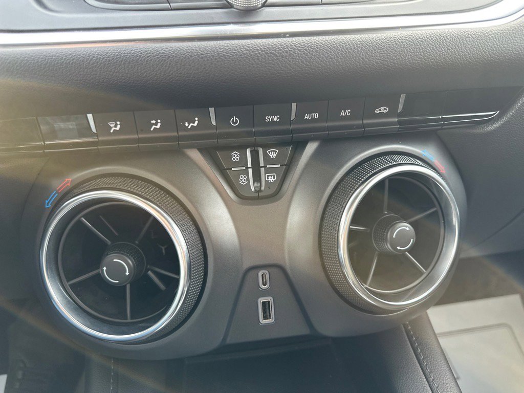 Used 2022 Chevrolet Blazer LT image 26