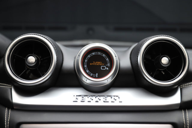 Used 2016 Ferrari California T image 92