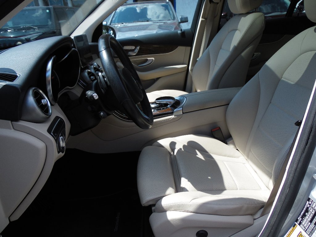 Used 2017 Mercedes-Benz GLC 300 image 10