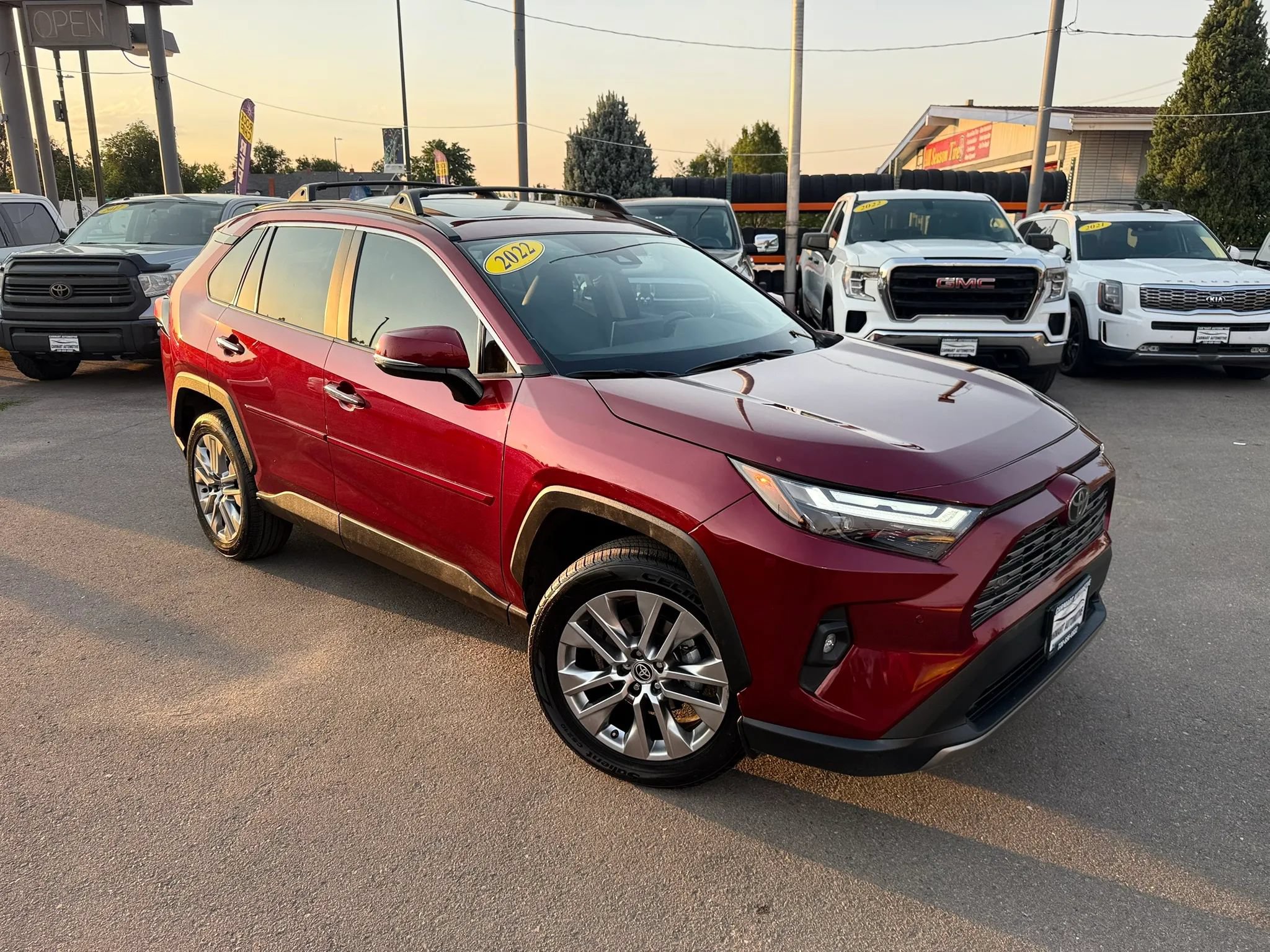 Used 2022 Toyota RAV4 Limited w/ Limited Grade Weather Package AWD/4WD image 3