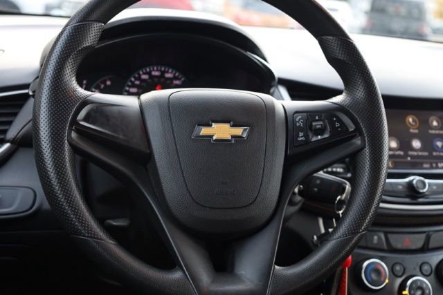 Used 2018 Chevrolet Trax LS image 24