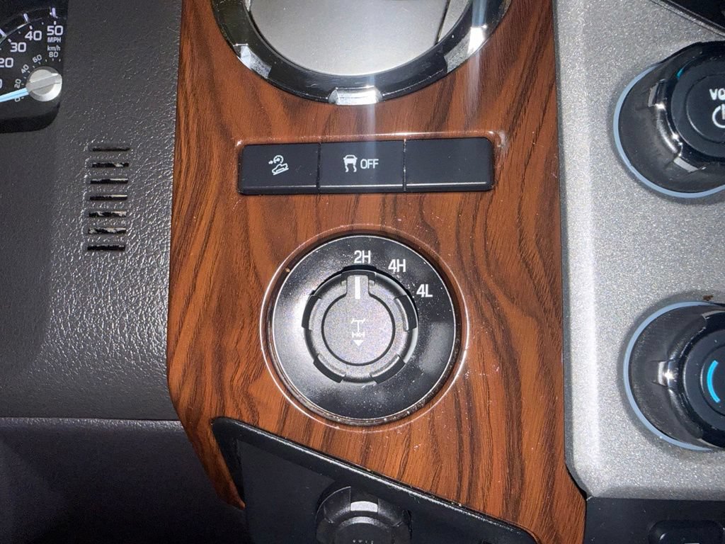 Used 2013 Ford F250 Lariat w/ Lariat Ultimate Pkg AWD/4WD image 34