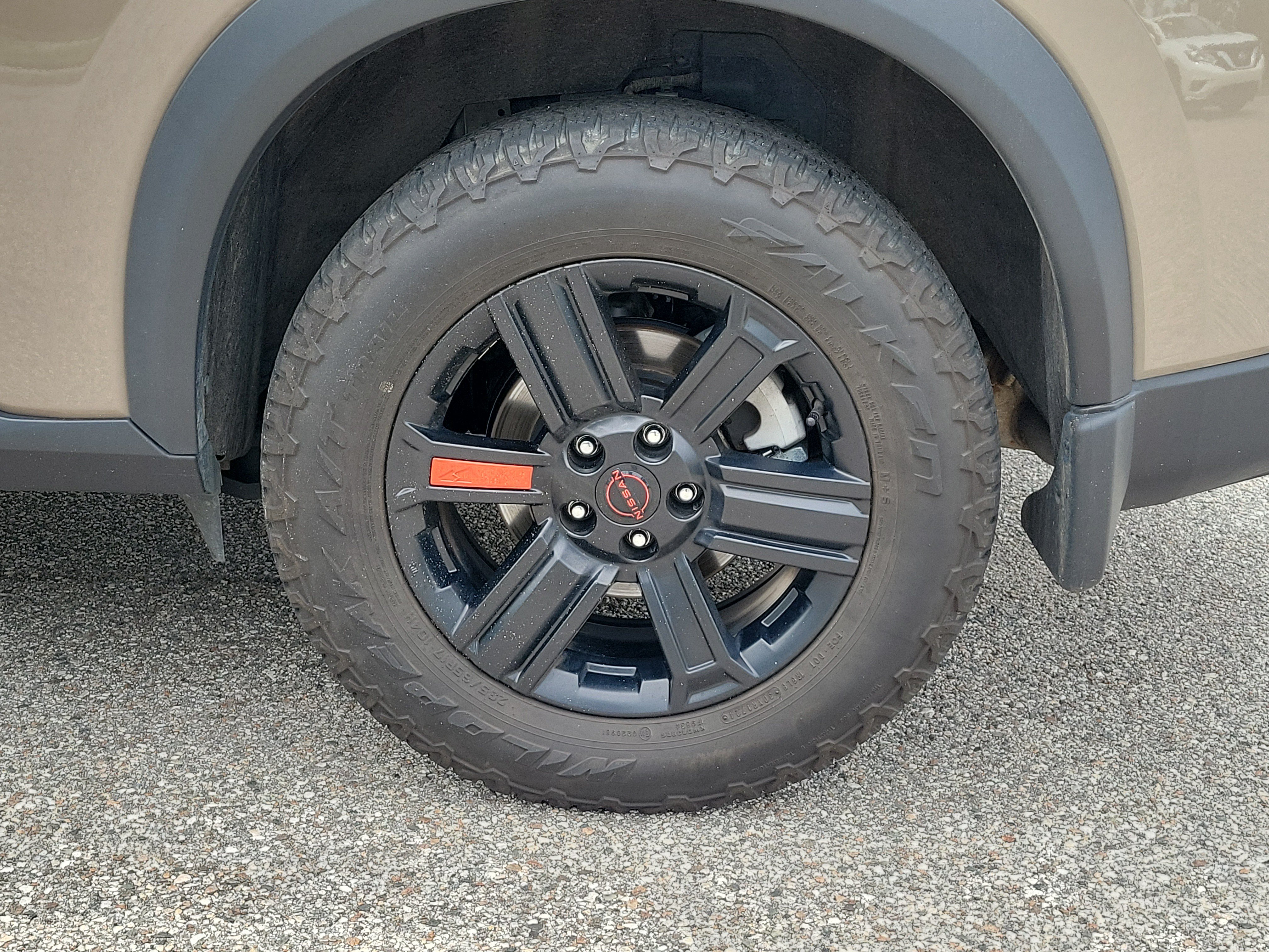Certified 2025 Nissan Rogue SV AWD/4WD image 10