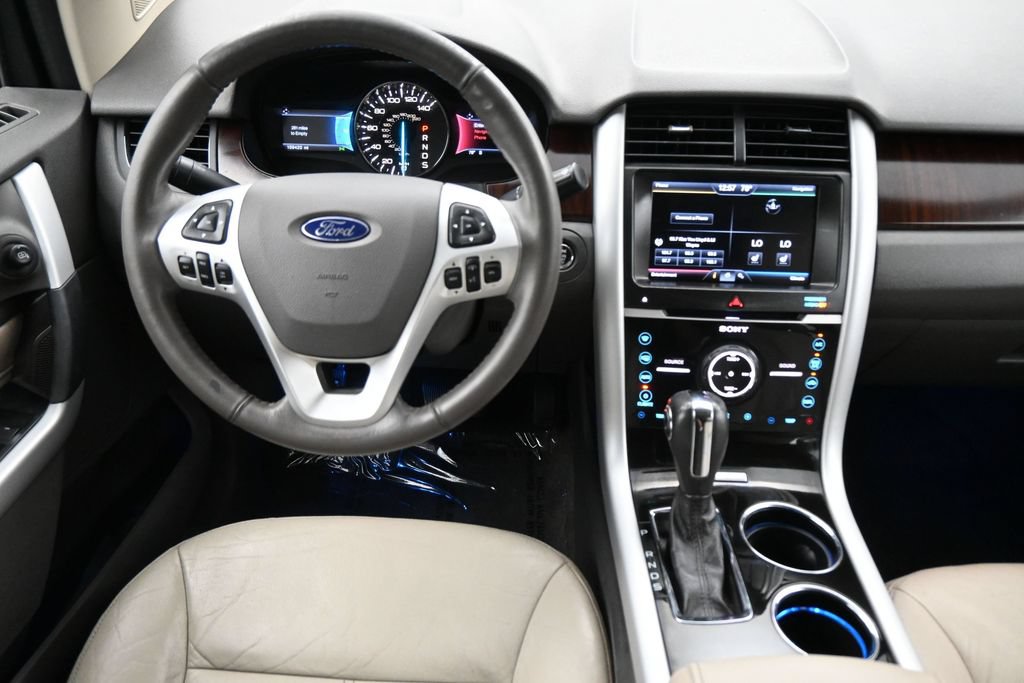 Used 2014 Ford Edge Limited w/ Driver Entry Package FWD image 4