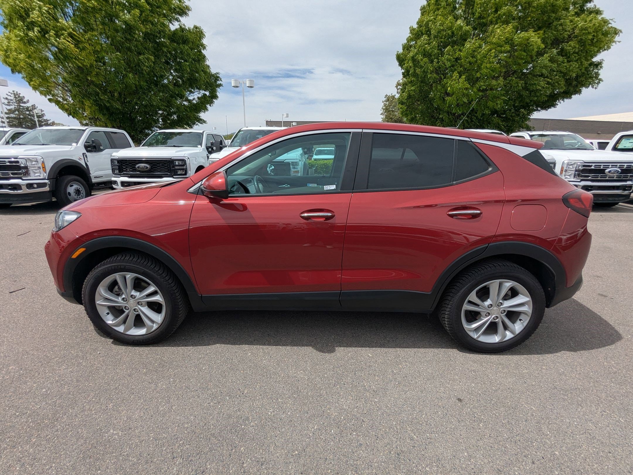 Used 2021 Buick Encore GX Preferred AWD/4WD image 9