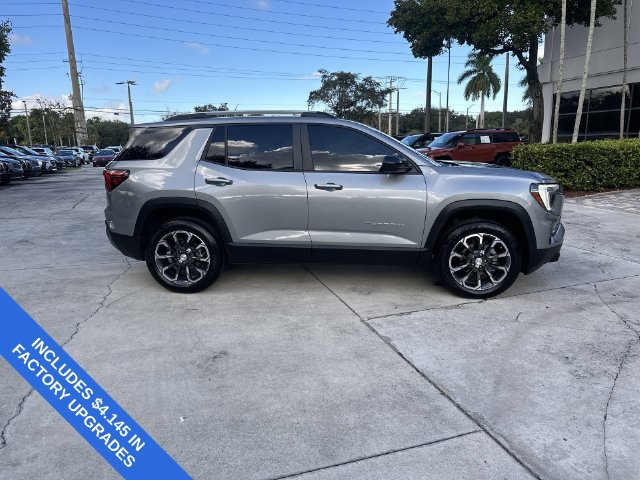 Used 2025 GMC Terrain Elevation w/ Elevation Premium Package AWD/4WD image 14