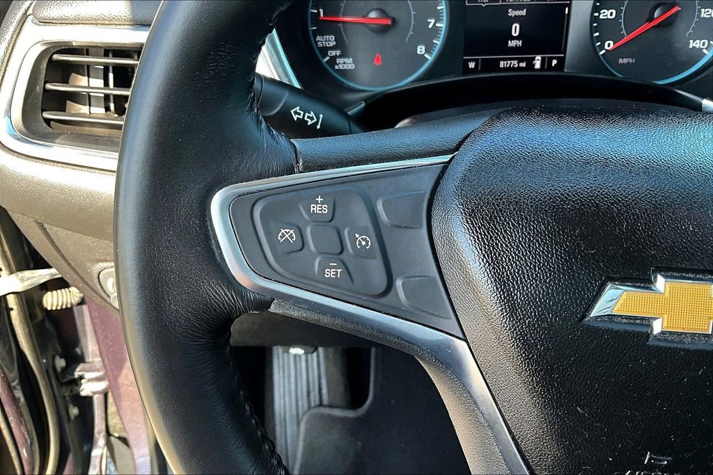 Used 2018 Chevrolet Equinox LT FWD image 12