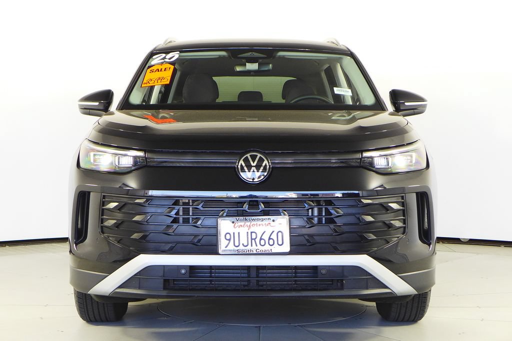 Used 2025 Volkswagen Tiguan S FWD image 3
