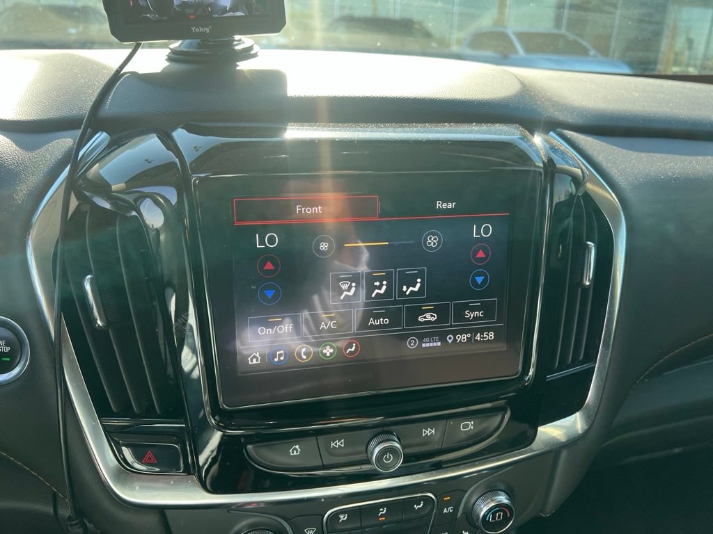 Used 2021 Chevrolet Traverse LT FWD image 36