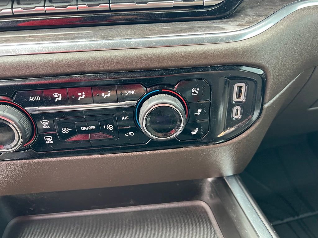 Used 2024 Chevrolet Silverado 3500 LTZ w/ LTZ Convenience Package image 36