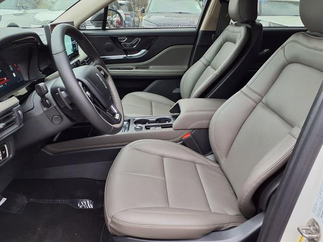 New 2026 Lincoln Corsair Premiere FWD image 7