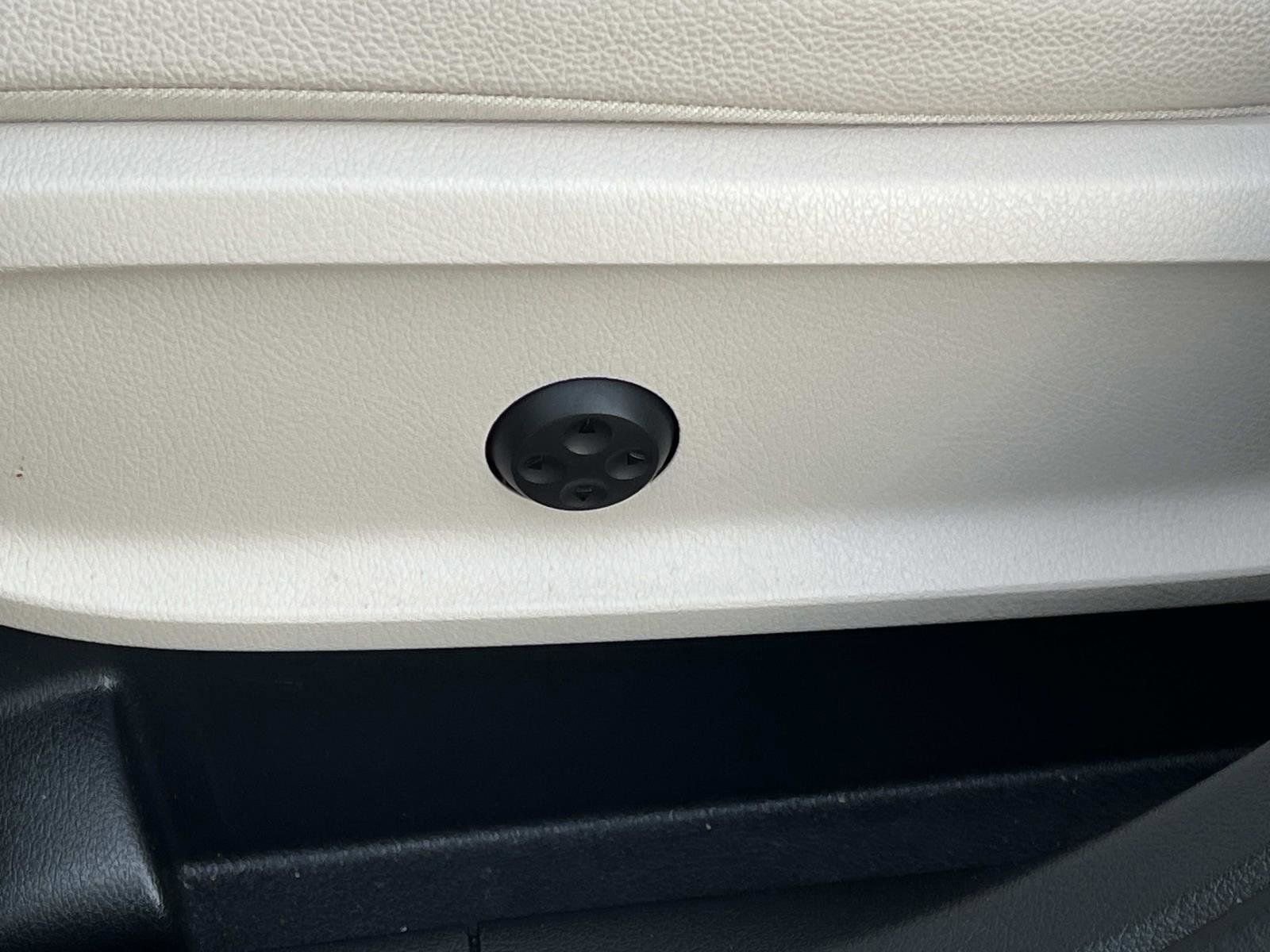 Certified 2025 Mercedes-Benz GLB 250 image 22