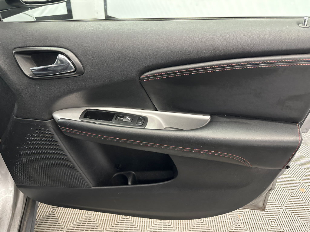 Used 2019 Dodge Journey GT FWD image 15