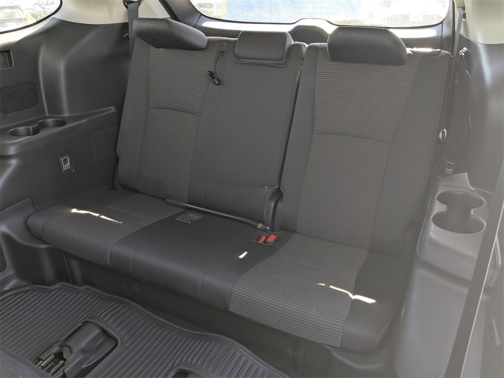 Used 2023 Toyota Highlander LE image 17