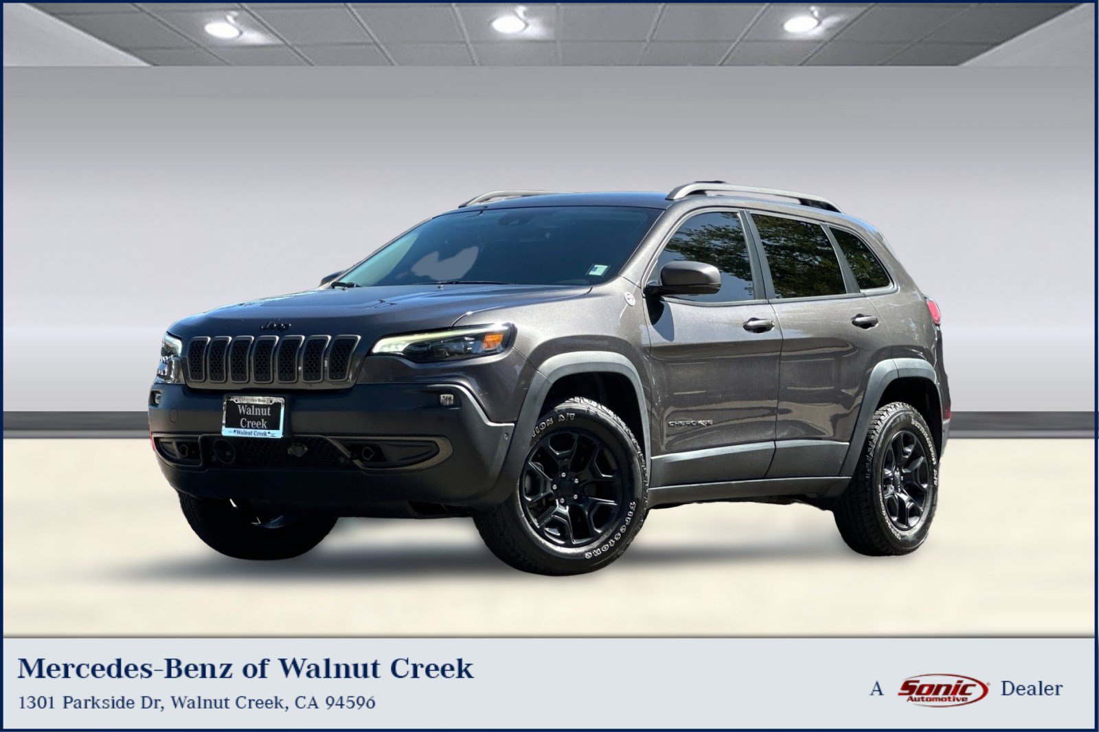 Used 2021 Jeep Cherokee Trailhawk w/ Technology Group