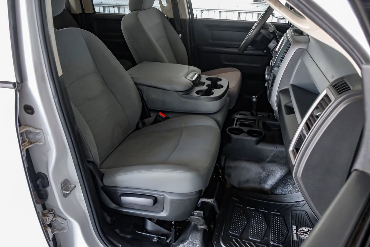 Used 2018 RAM 2500 Tradesman w/ Chrome Appearance Group image 32