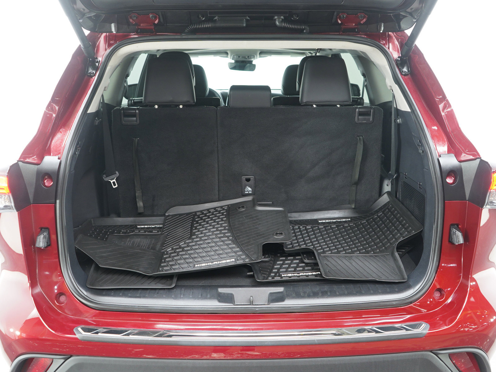 Used 2024 Toyota Highlander XLE image 18