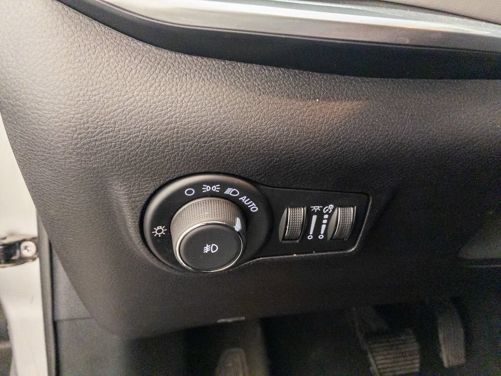 Used 2025 Jeep Compass Limited AWD/4WD image 27