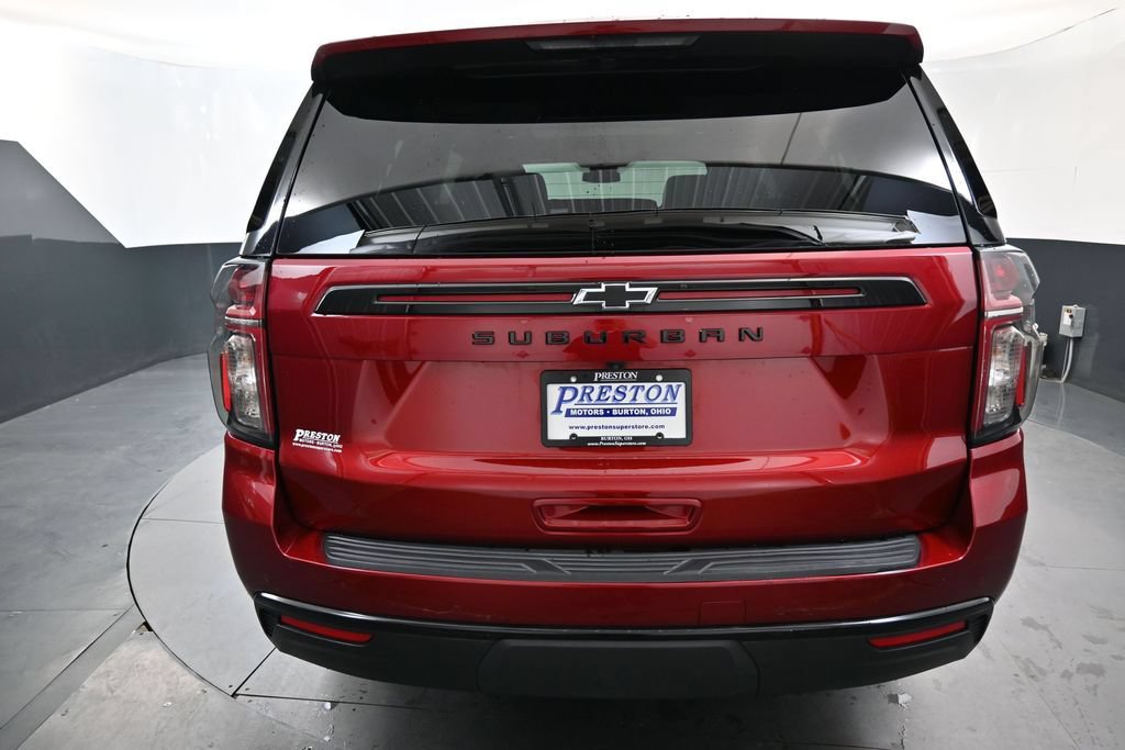 Used 2024 Chevrolet Suburban Z71 w/ Luxury Package AWD/4WD image 8
