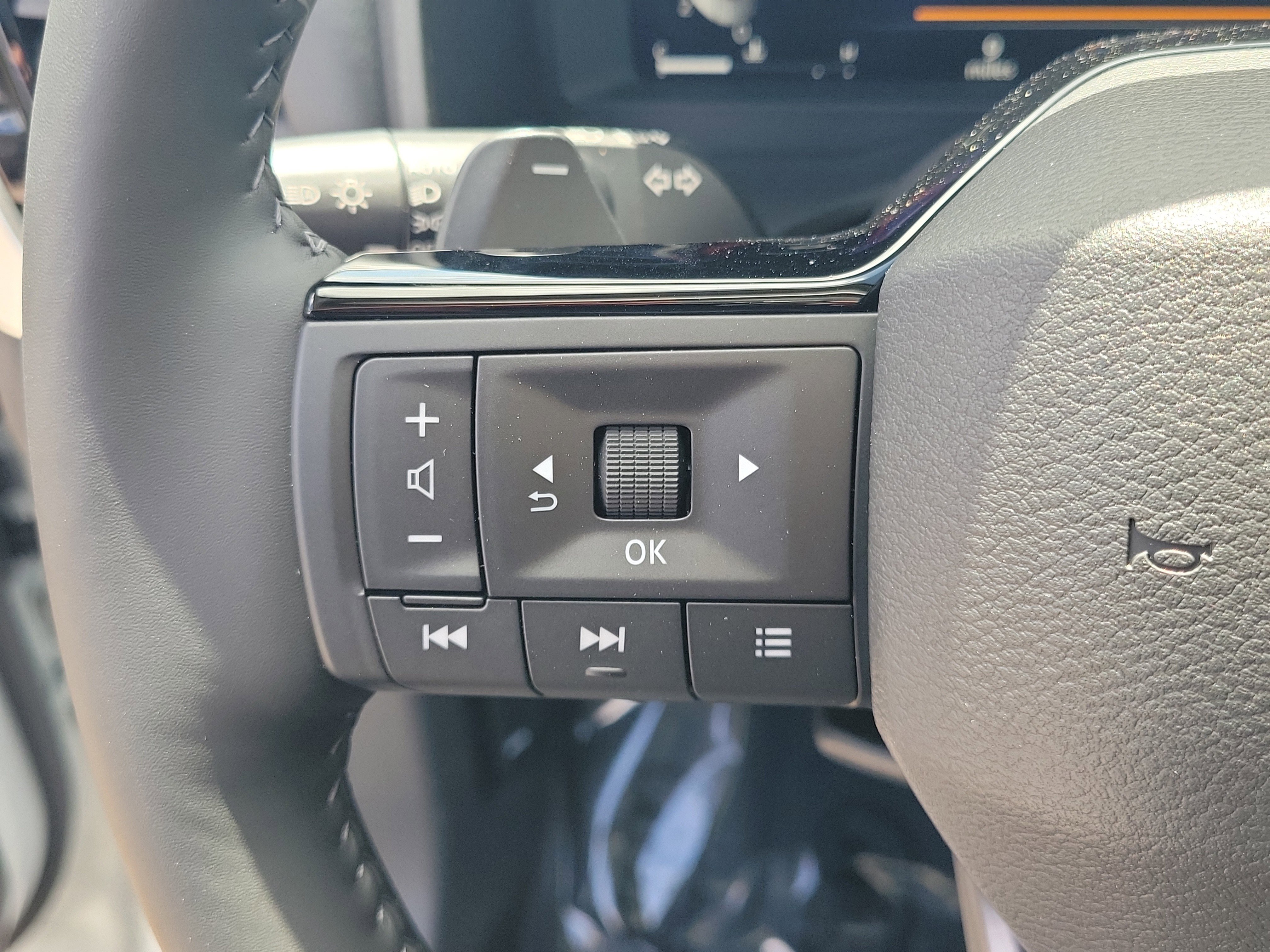 New 2026 Nissan Rogue Platinum w/ Platinum Premium Package AWD/4WD image 28