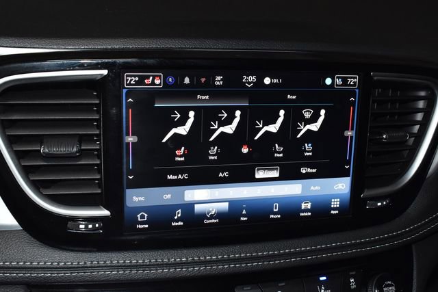 Certified 2025 Chrysler Pacifica Limited image 27