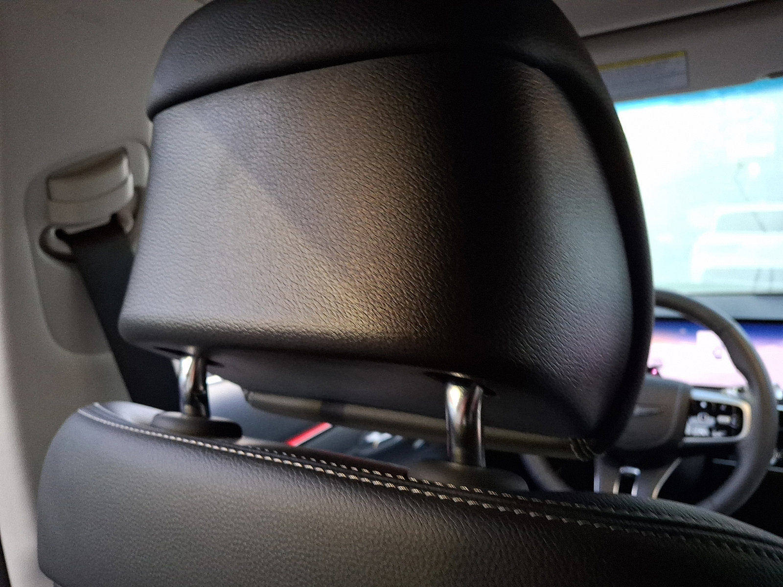 Certified 2026 Genesis GV70 2.5T Advanced image 13