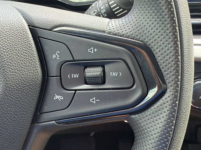 Used 2024 Chevrolet Trax LS w/ LS Convenience Package FWD image 25