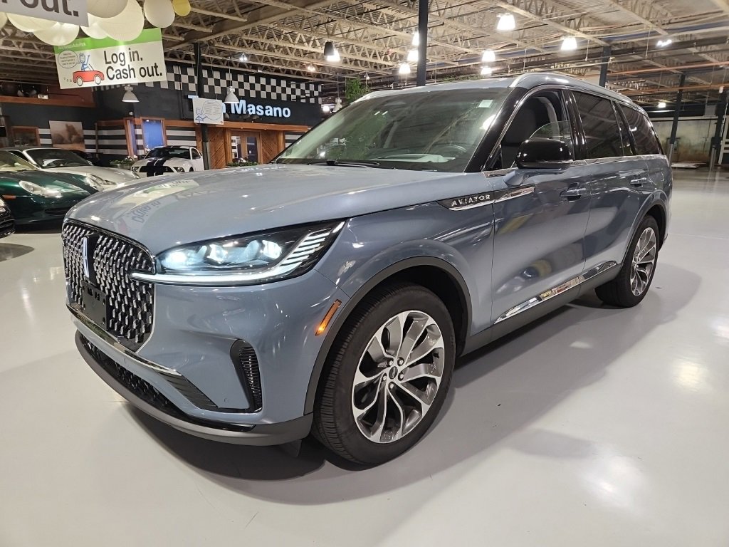 Used 2025 Lincoln Aviator Reserve w/ Illumination Package image 1