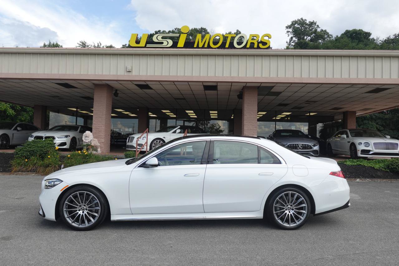 Used 2025 Mercedes-Benz S 580e 4MATIC Sedan image 4