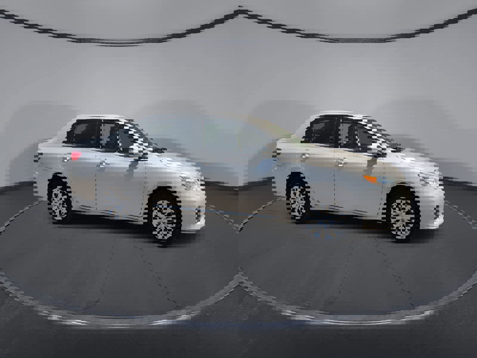 Used 2013 Toyota Corolla LE FWD image 9