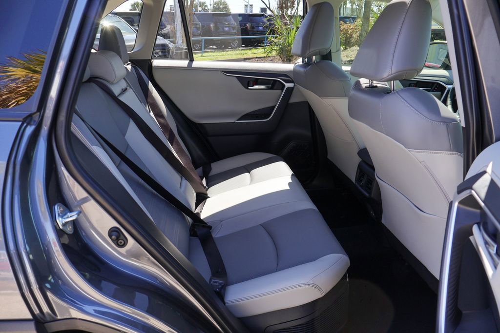 Used 2025 Toyota RAV4 Limited w/ Advanced Technology Package image 11
